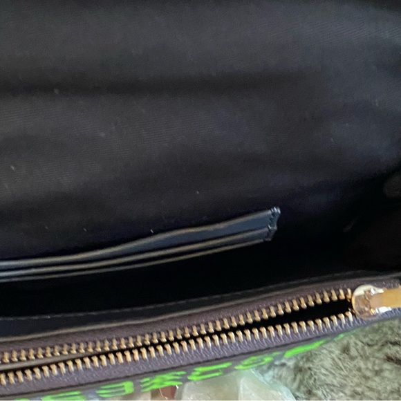 Marc Jacobs-Crossbody Bag (0201) - Picture 3 of 7